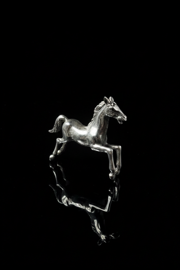 Cavallo al Galoppo in Argento