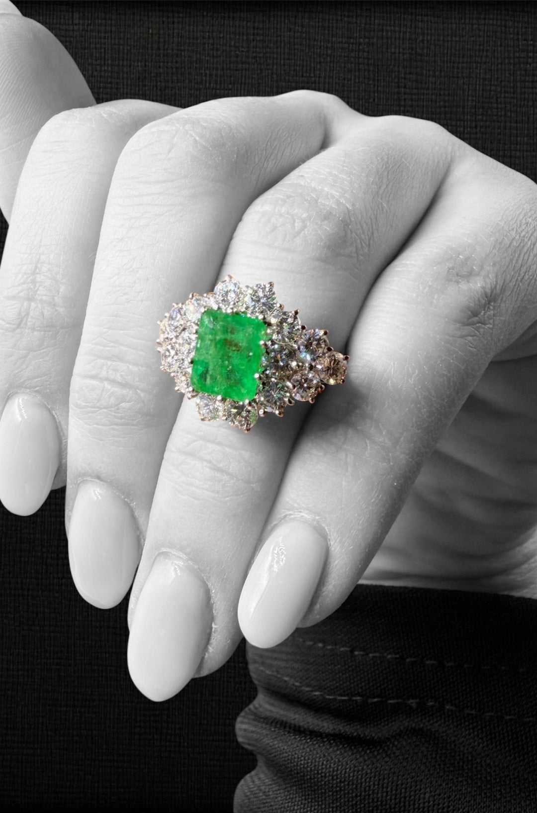 Principesco Anello Smeraldo e Diamanti