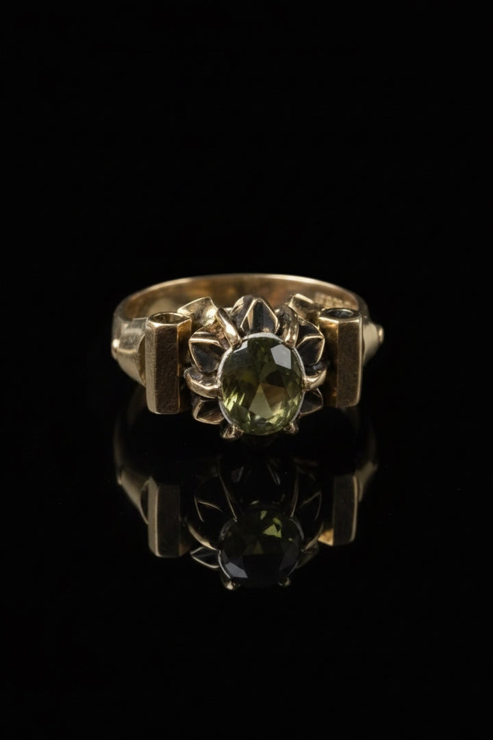 Solitario Anni '20 con Diamante Fancy