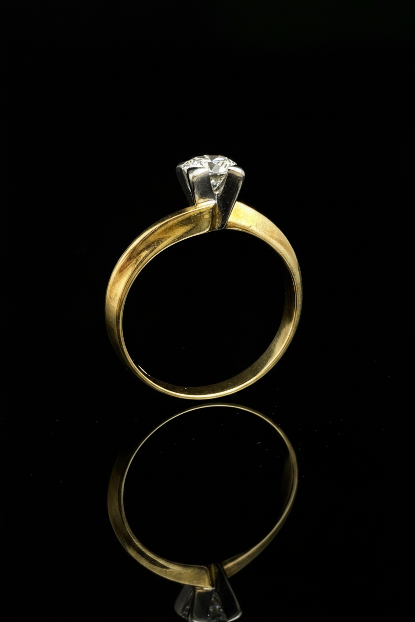 Anello solitario Salvini con Diamante da 0,40 ct.