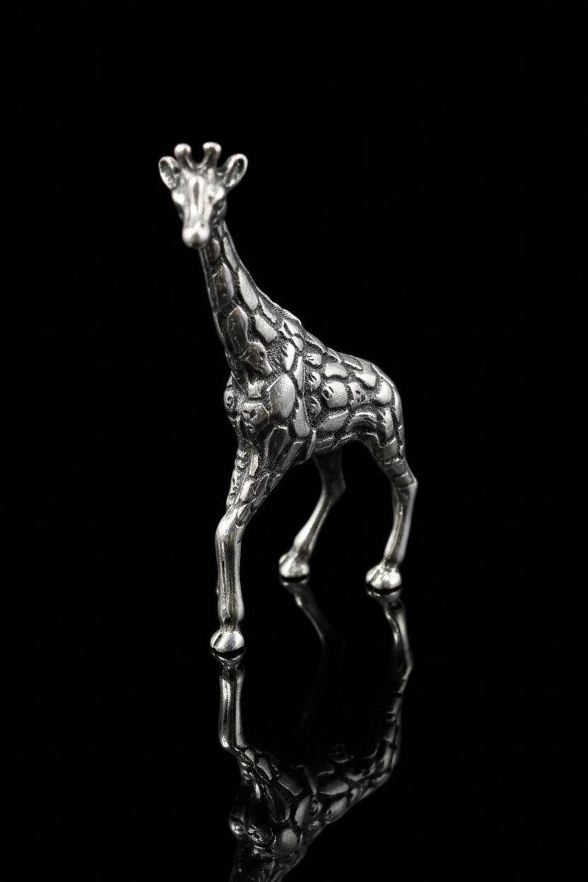Giraffa in Argento 800 – Scultura Artigianale Italiana di Pregio