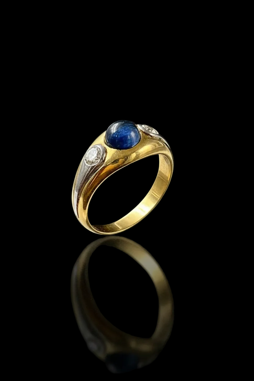 Anello a Fascia con Zaffiro Cabochon e Diamanti