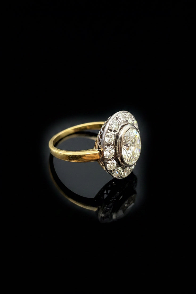 Anello Halo in Oro Giallo con Diamante Centrale 2,30 ct