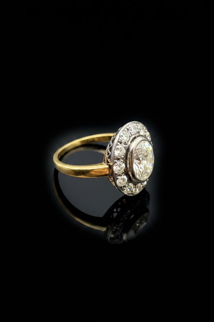 Anello Halo in Oro Giallo con Diamante Centrale 2,30 ct