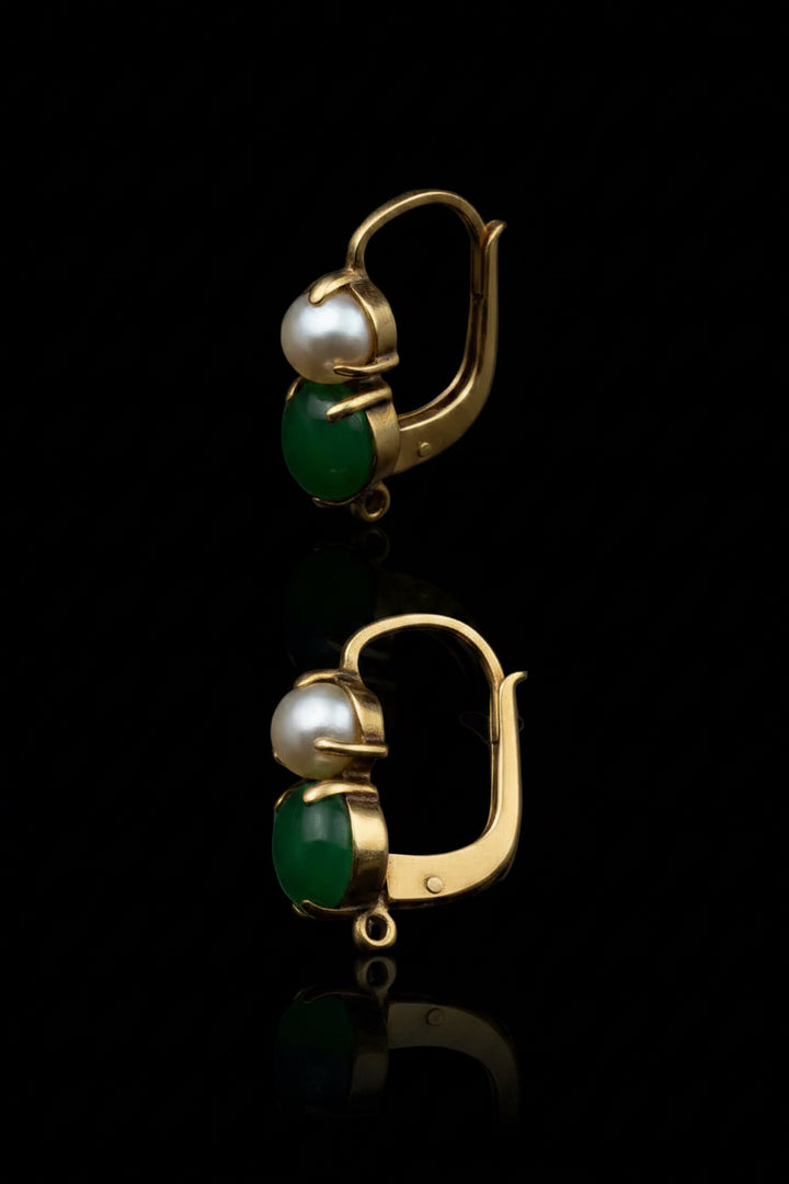 Orecchini in Oro Giallo 18K con Smeraldo e Perla Naturale