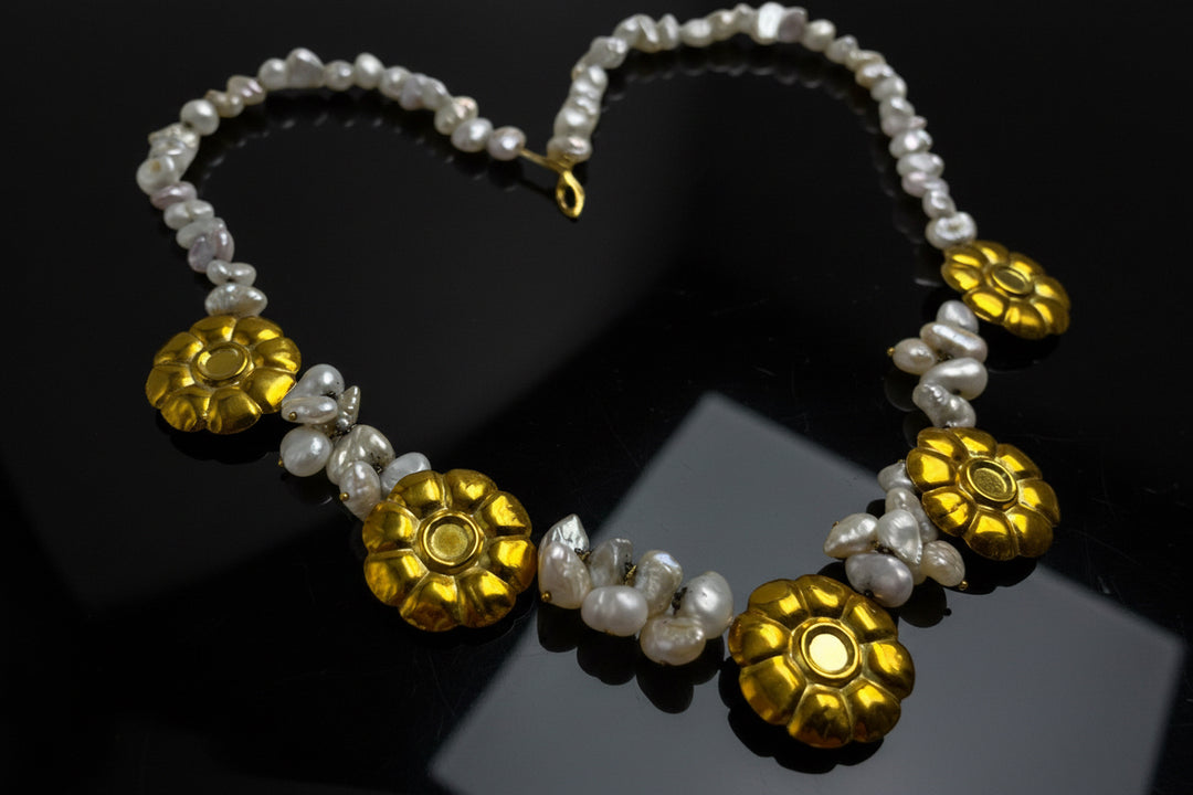 Collier con Perle di Fiume e Margherite d’Oro