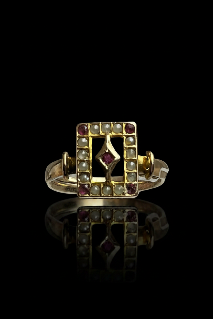 Anello Primi '900 con Rubelliti e Micro Perle