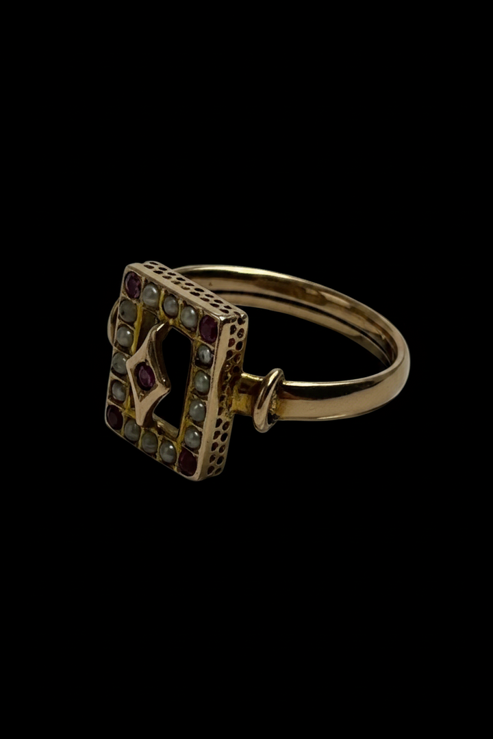 Anello Primi '900 con Rubelliti e Micro Perle