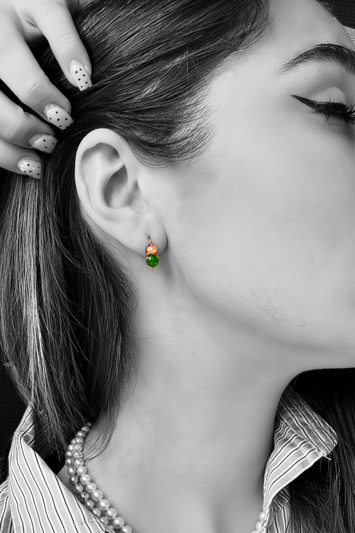 Orecchini in Oro Giallo 18K con Smeraldo e Perla Naturale