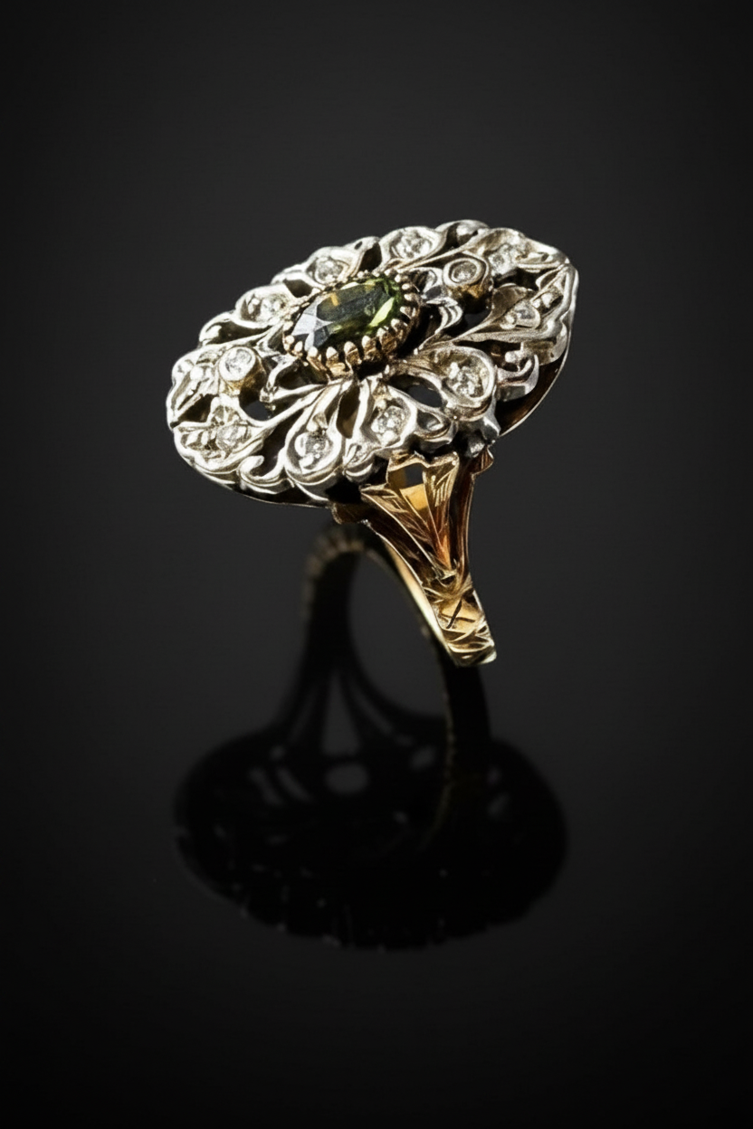 Anello in Stile Barocco con Peridot e Diamanti