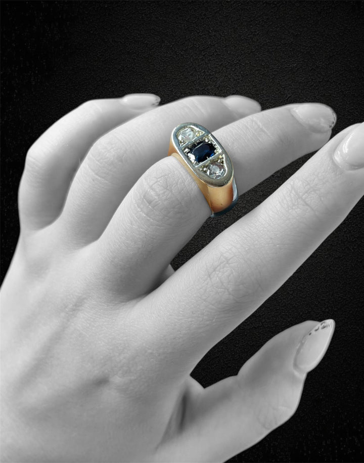 Anello a Ponte con Zaffiro e Diamanti