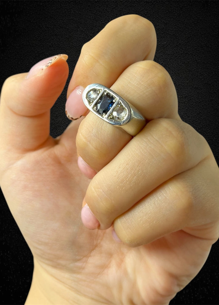Anello a Ponte con Zaffiro e Diamanti