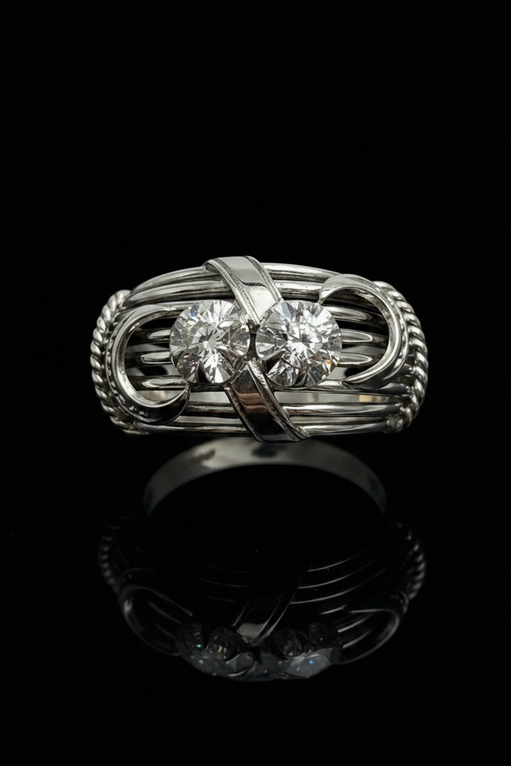 Anello Bombato "Mille Fili", con diamanti.