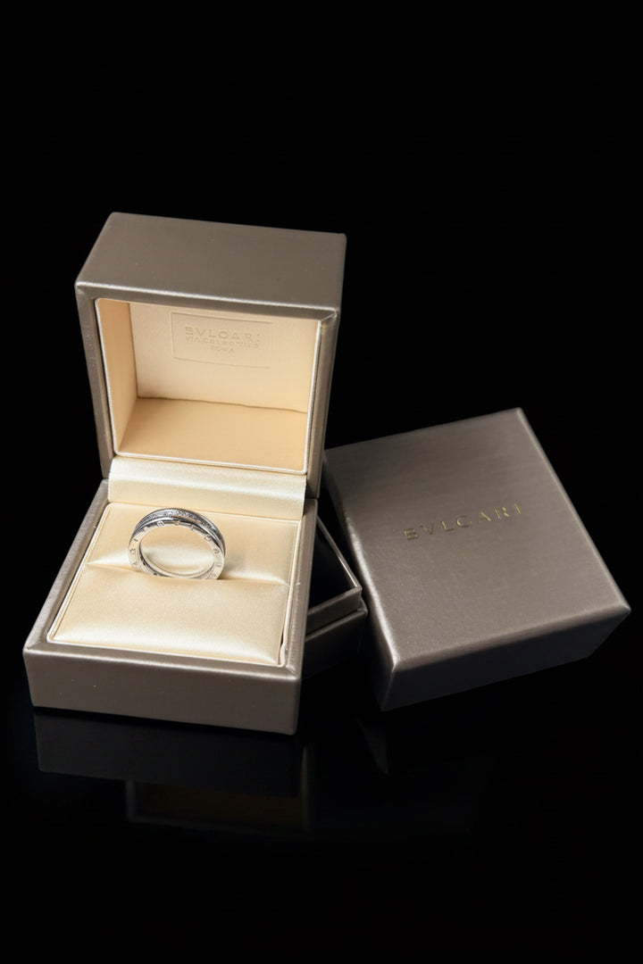 Bvlgari B.zero1 – Anello in Oro Bianco con Pavé di Diamanti