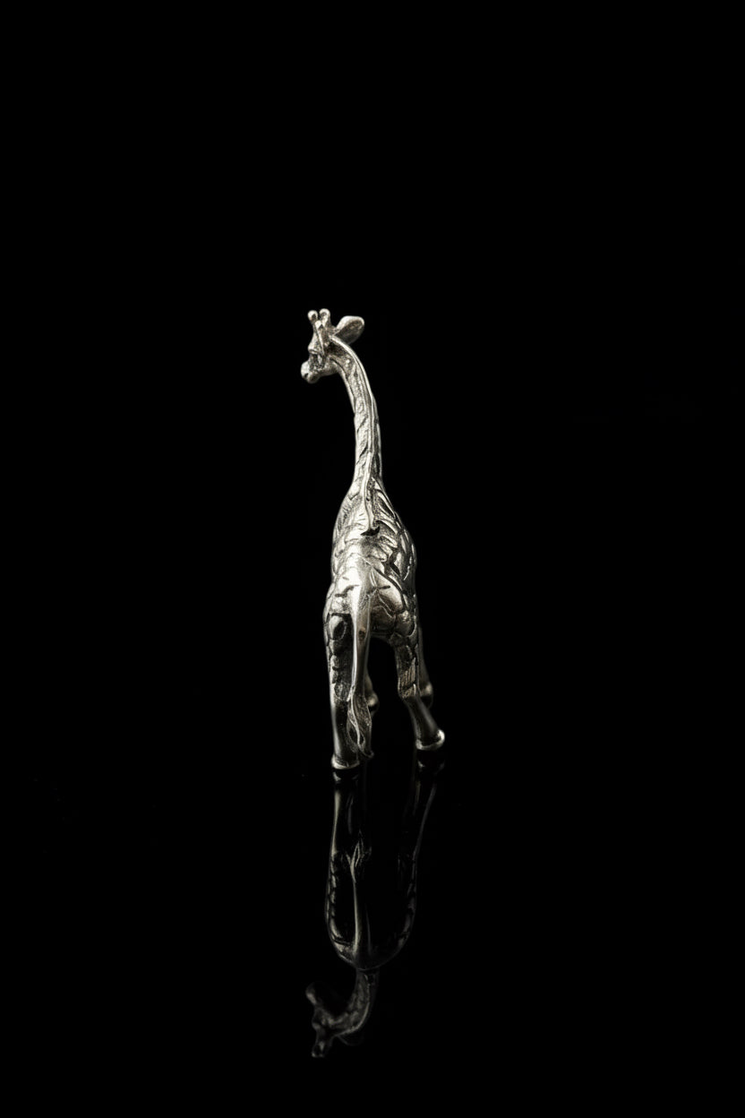 Giraffa in Argento 800 – Scultura Artigianale Italiana di Pregio
