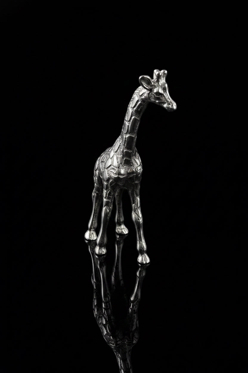 Giraffa in Argento 800 – Scultura Artigianale Italiana di Pregio