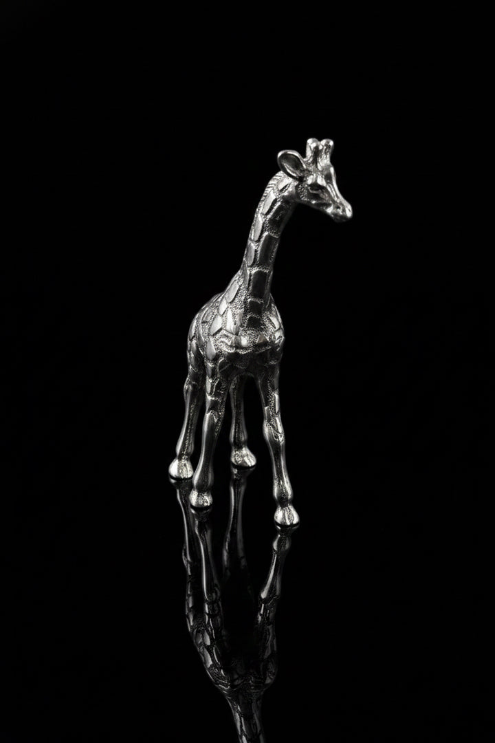 Giraffa in Argento 800 – Scultura Artigianale Italiana di Pregio