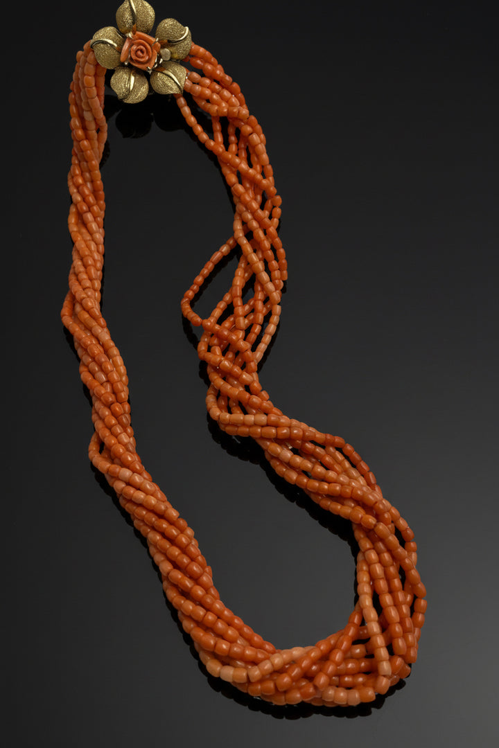 Collana in Corallo con Fiore Dorato