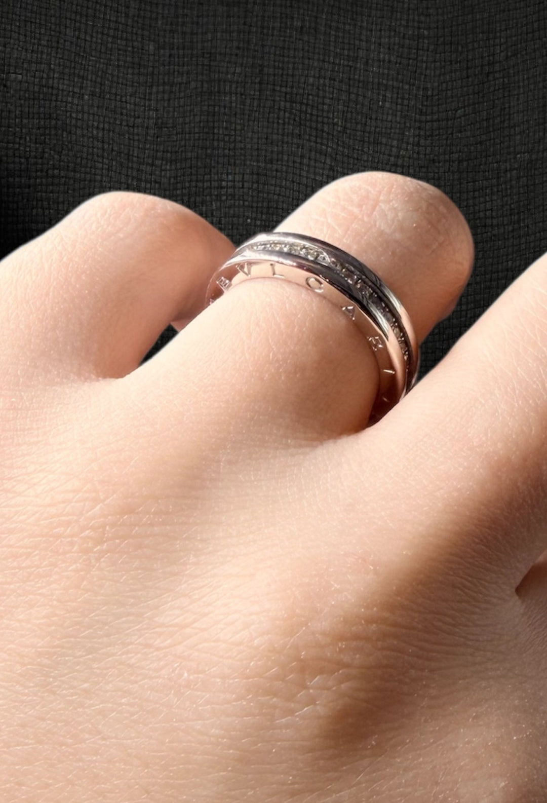 Bvlgari B.zero1 – Anello in Oro Bianco con Pavé di Diamanti
