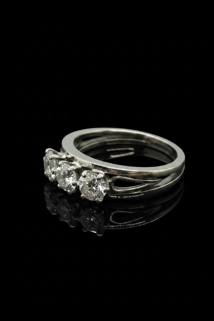 Trilogy in Oro Bianco con Diamanti