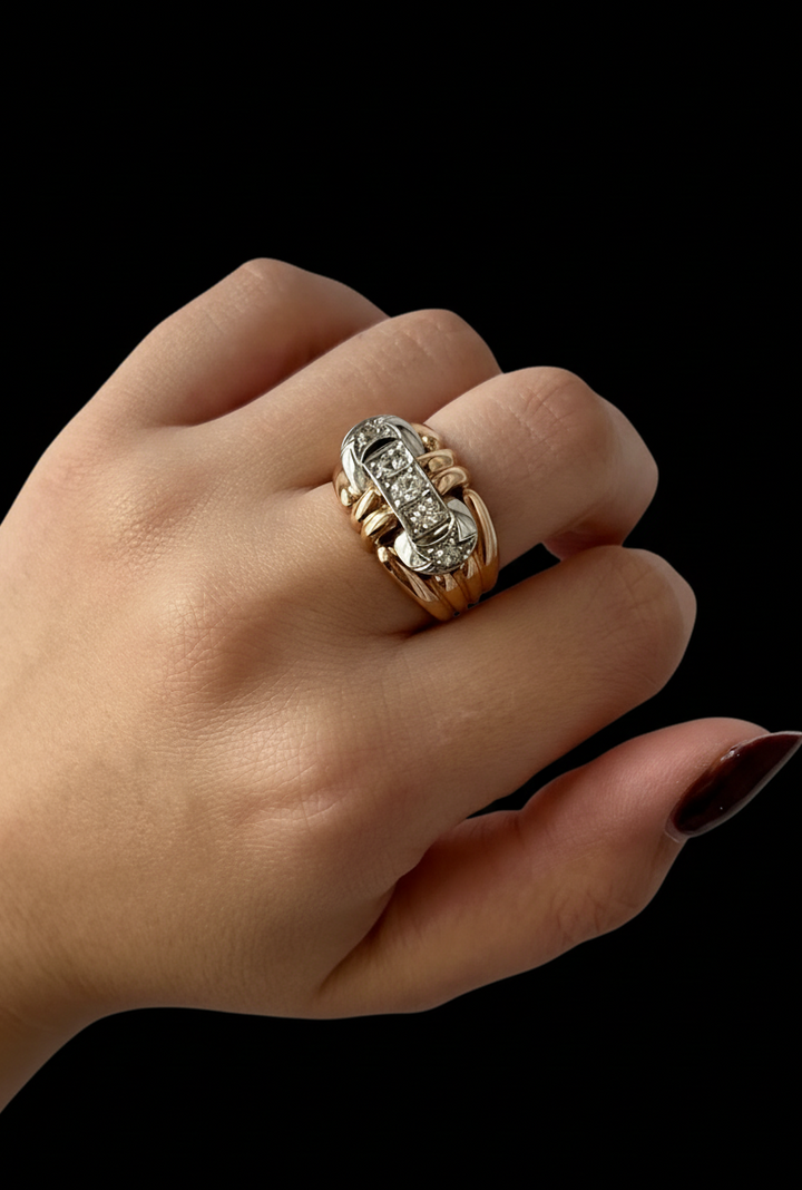Anello a Fascia con Diamanti in Stile Art Déco