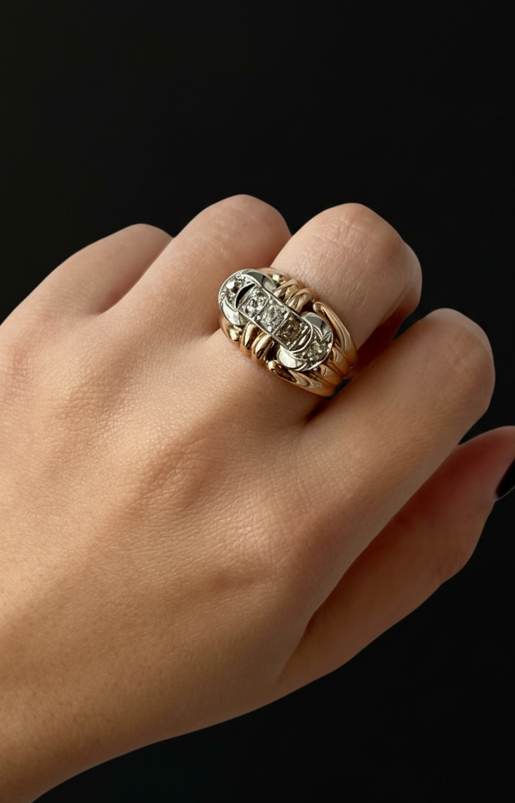 Anello a Fascia con Diamanti in Stile Art Déco