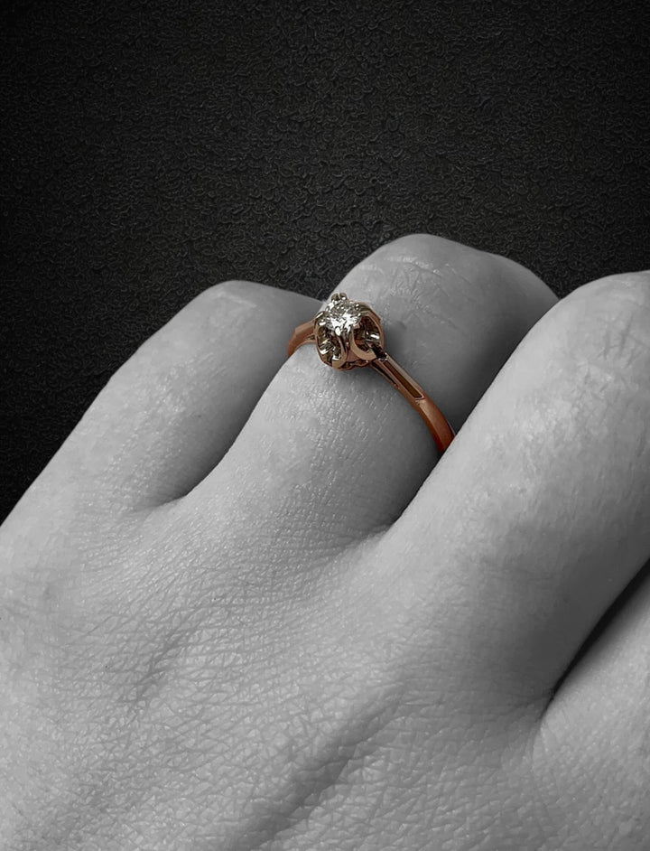 Anello con Solitario di Diamante, ct. 0,17