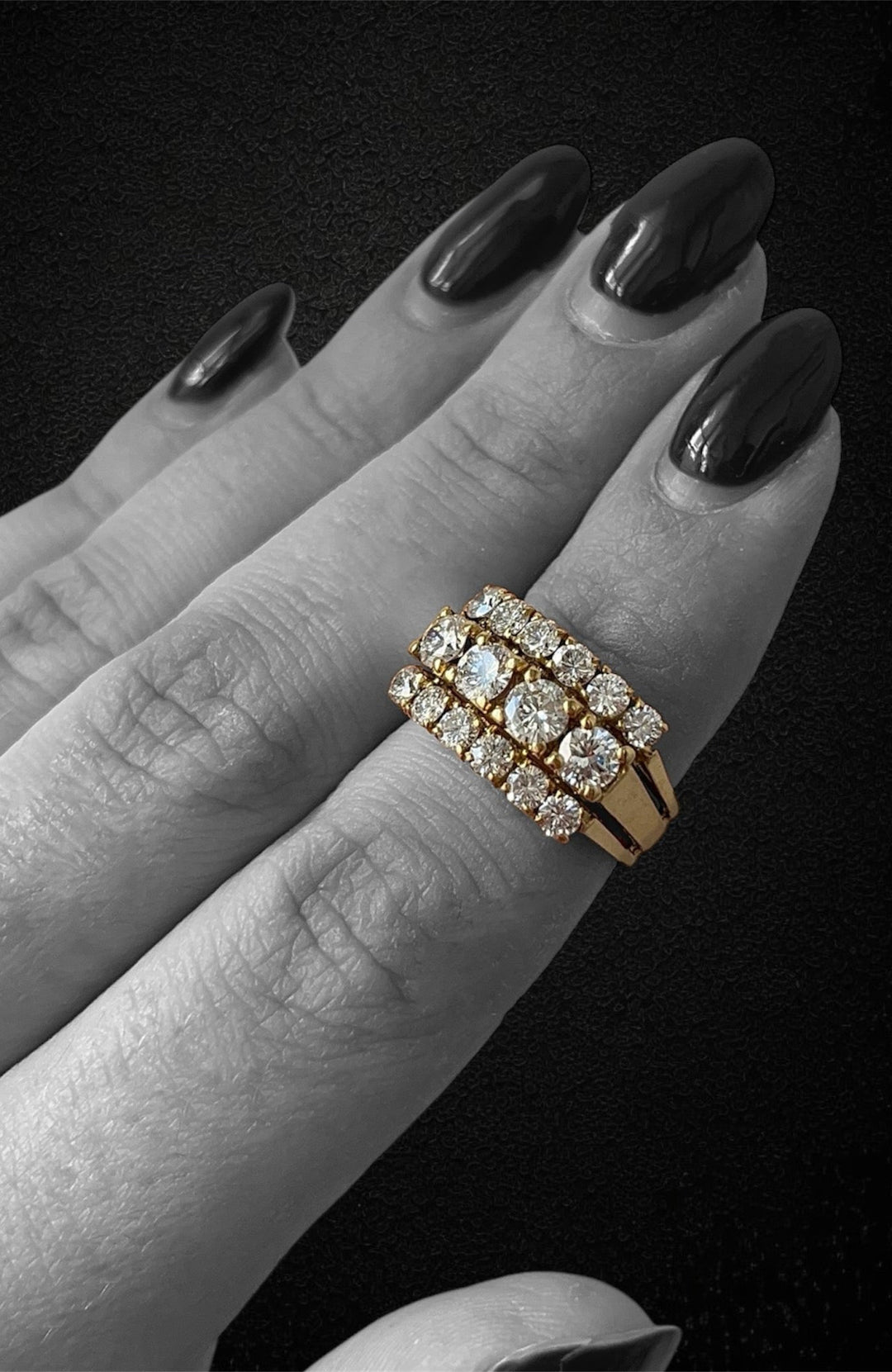 Fascione in Oro Giallo con Diamanti