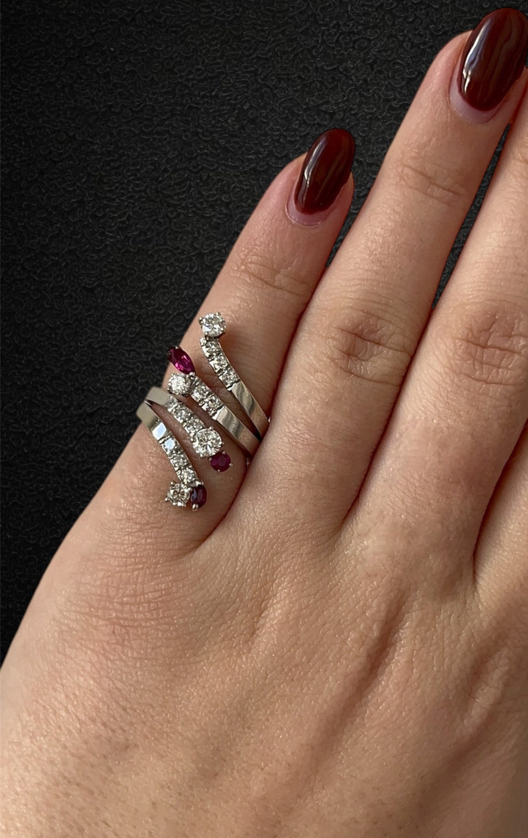 Anello a Serpente Stilizzato