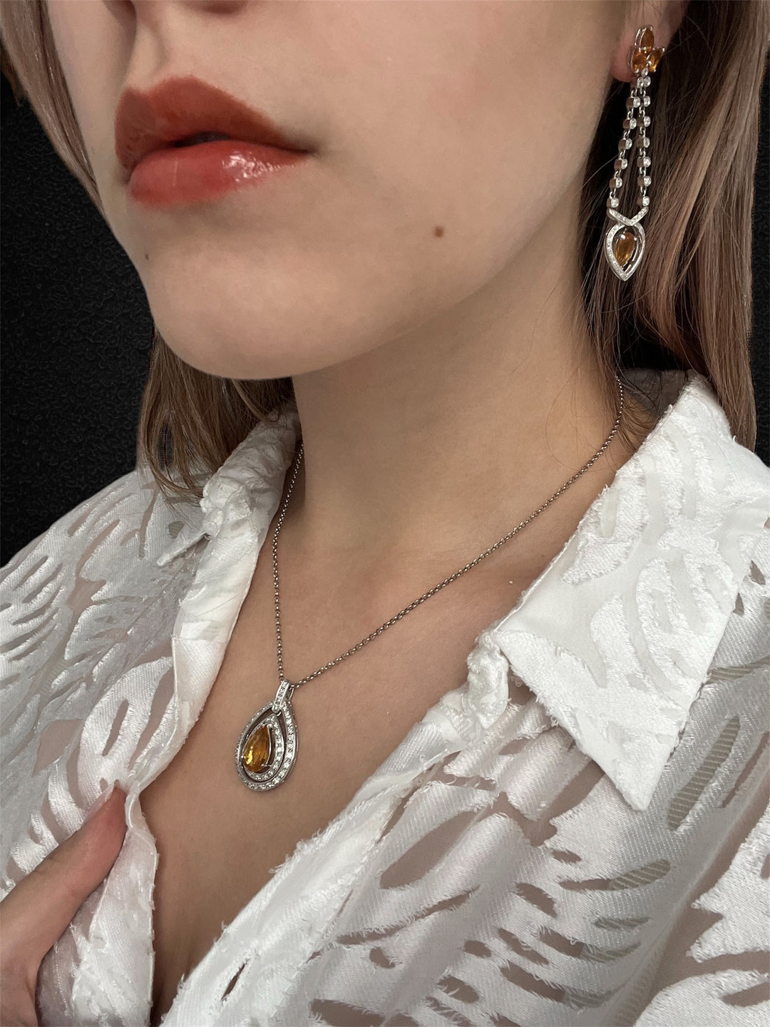 Collier con Ciondolo di Alta Gioielleria Italiana, con Topazi e Diamanti