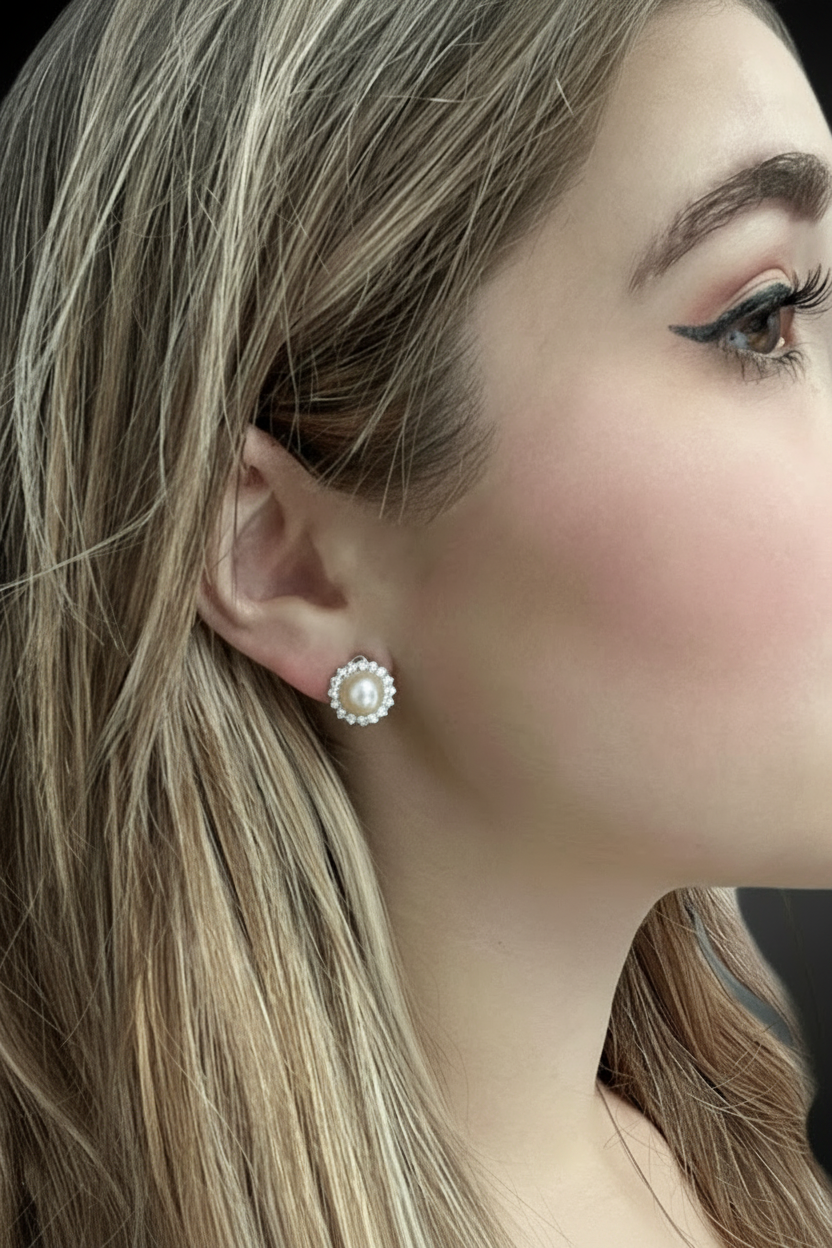 Orecchini con Perla Naturale e Diamanti
