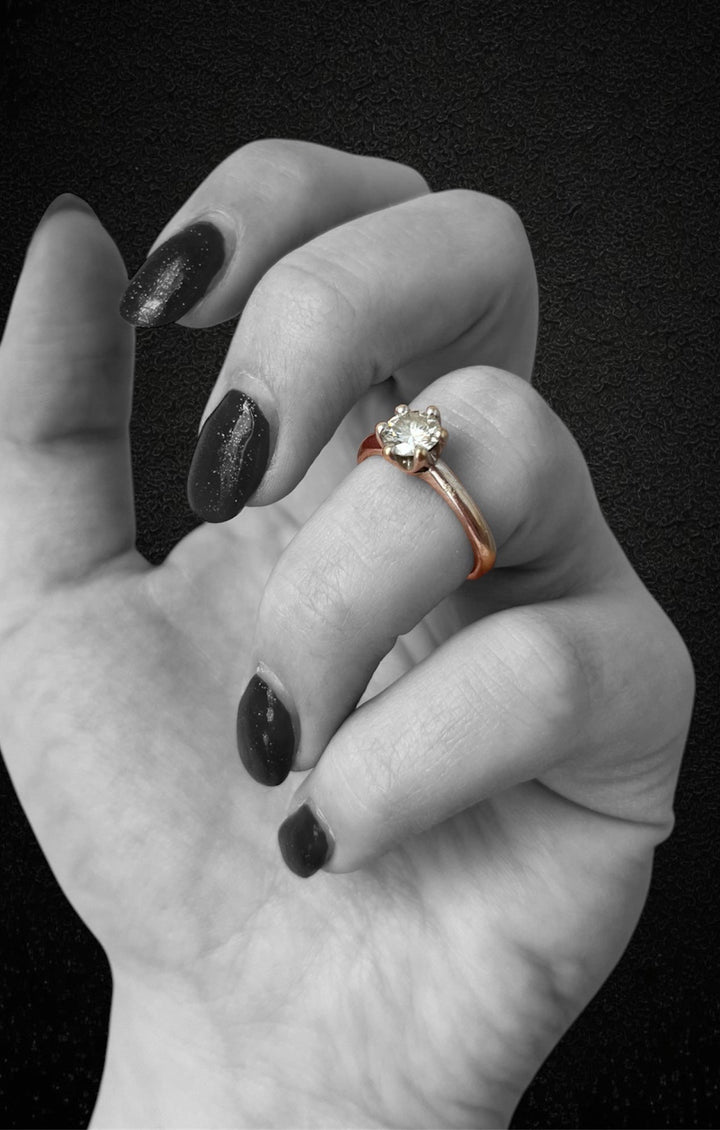 Solitario in Oro Bianco con Diamante da ct. 0,80