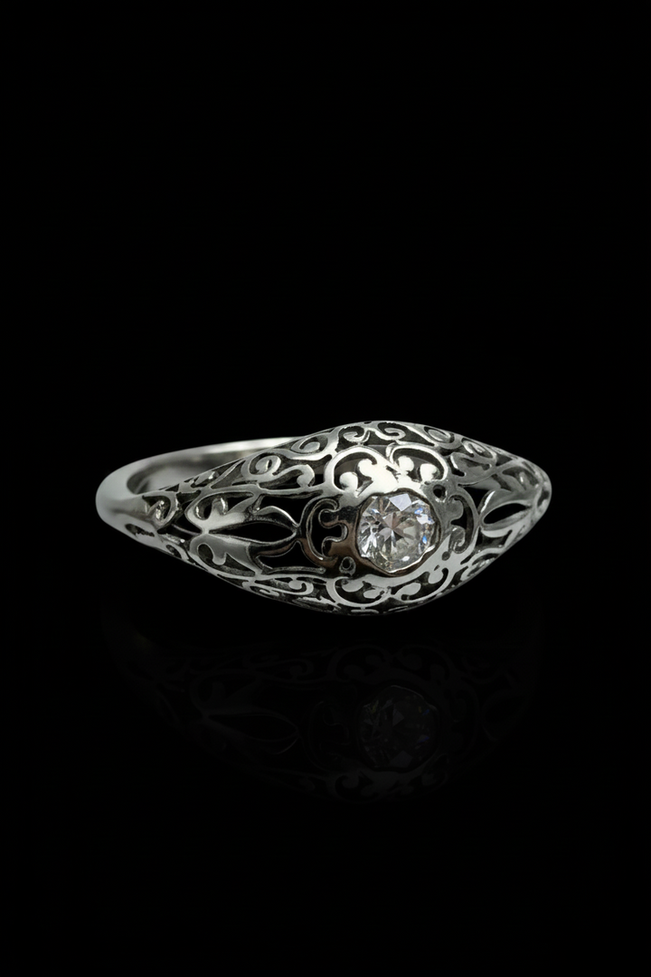 Anello Liberty con Trama Traforata