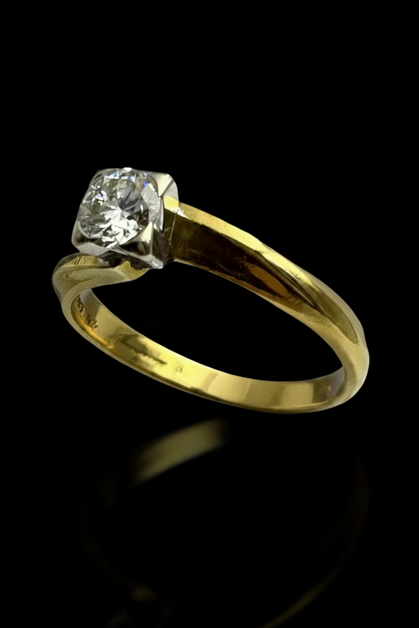 Anello solitario Salvini con Diamante da 0,40 ct.