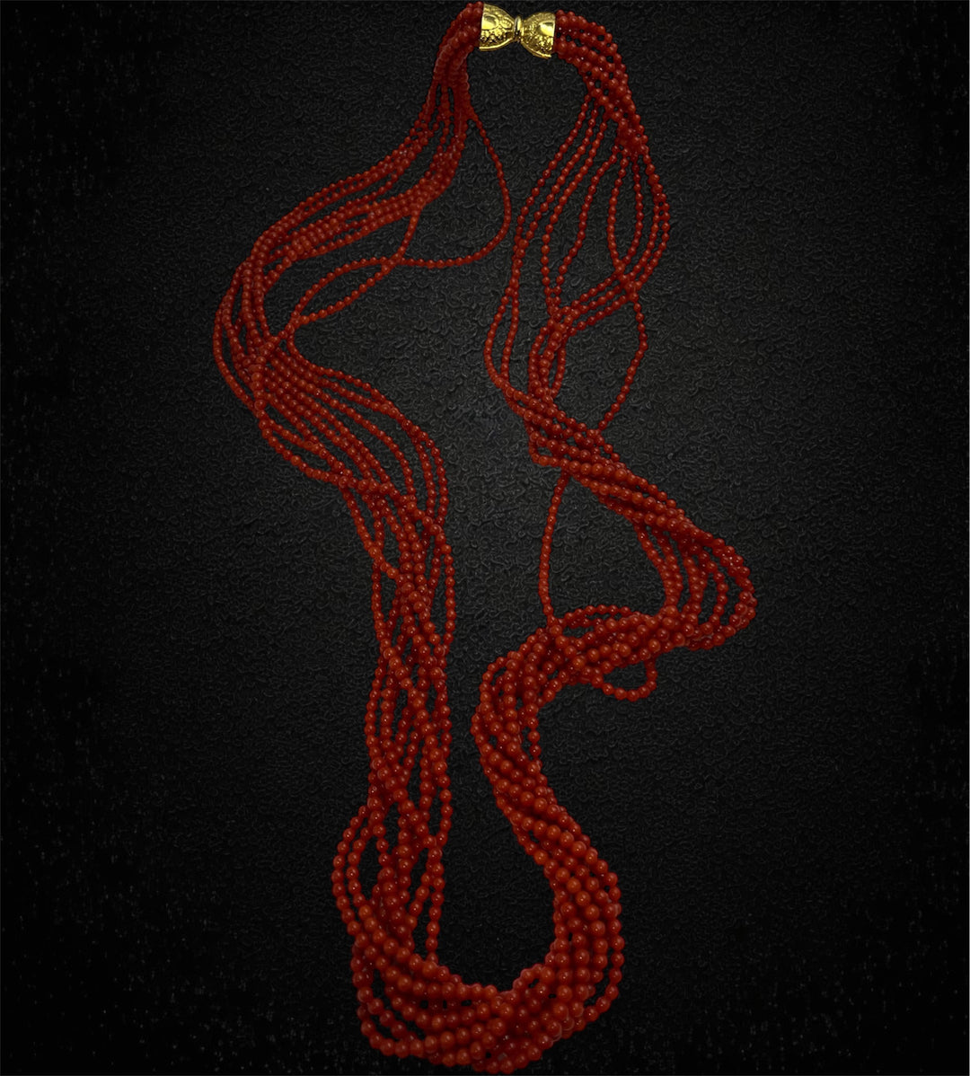 Lunga Collana Multifilo in Corallo Rosso
