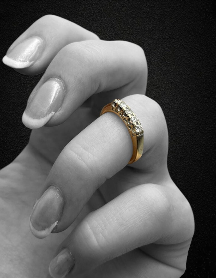 Anello Riviere in Oro Bianco