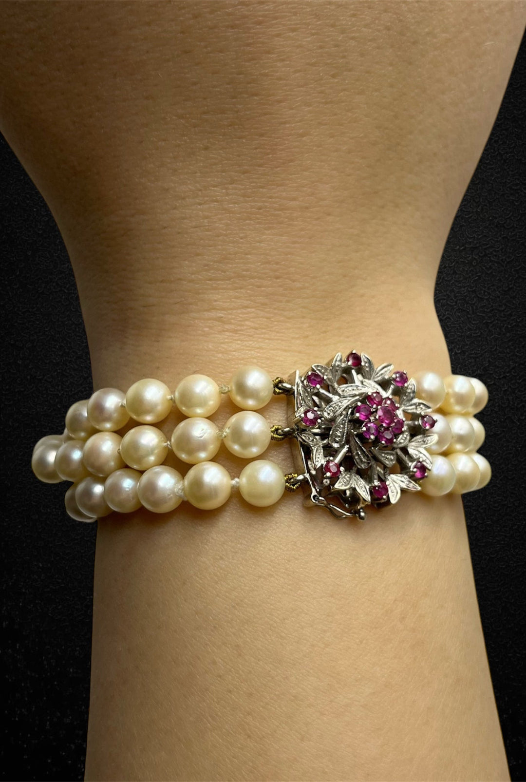 Bracciale Novecentesco a Tre Fili di Perle