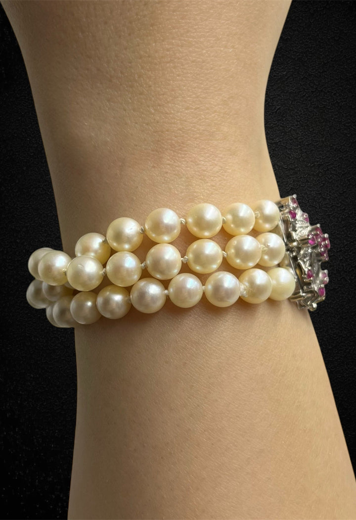 Bracciale Novecentesco a Tre Fili di Perle