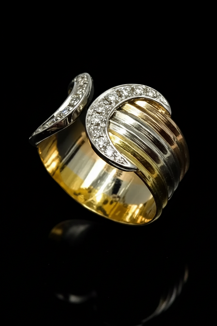 Raffinata fascia in Oro a Tre Colori, con Diamanti