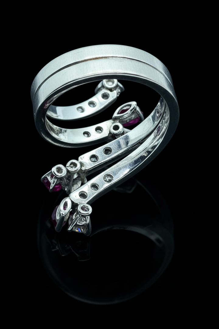 Anello a Serpente Stilizzato
