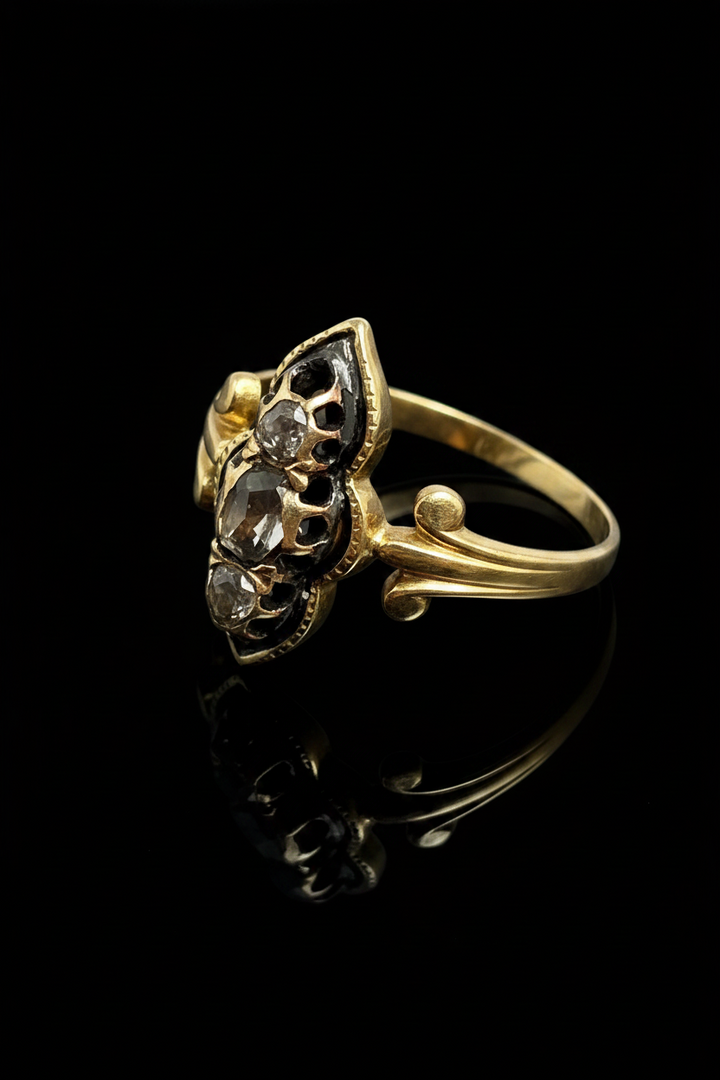 Anello Vittoriano con Smalti Neri e Diamanti