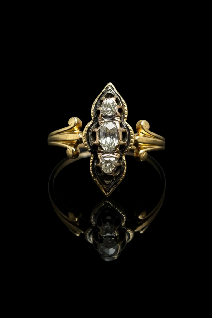 Anello Vittoriano con Smalti Neri e Diamanti
