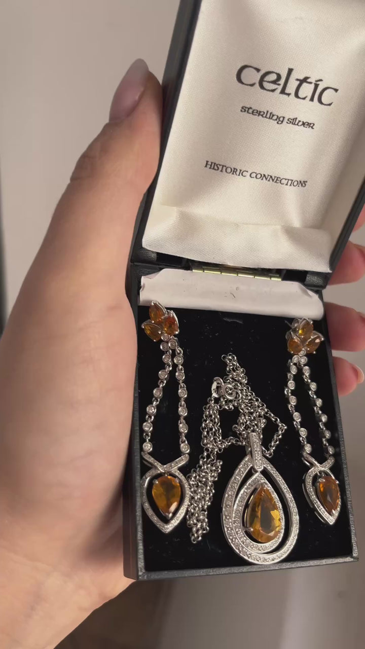 Collier con Ciondolo di Alta Gioielleria Italiana, con Topazi e Diamanti